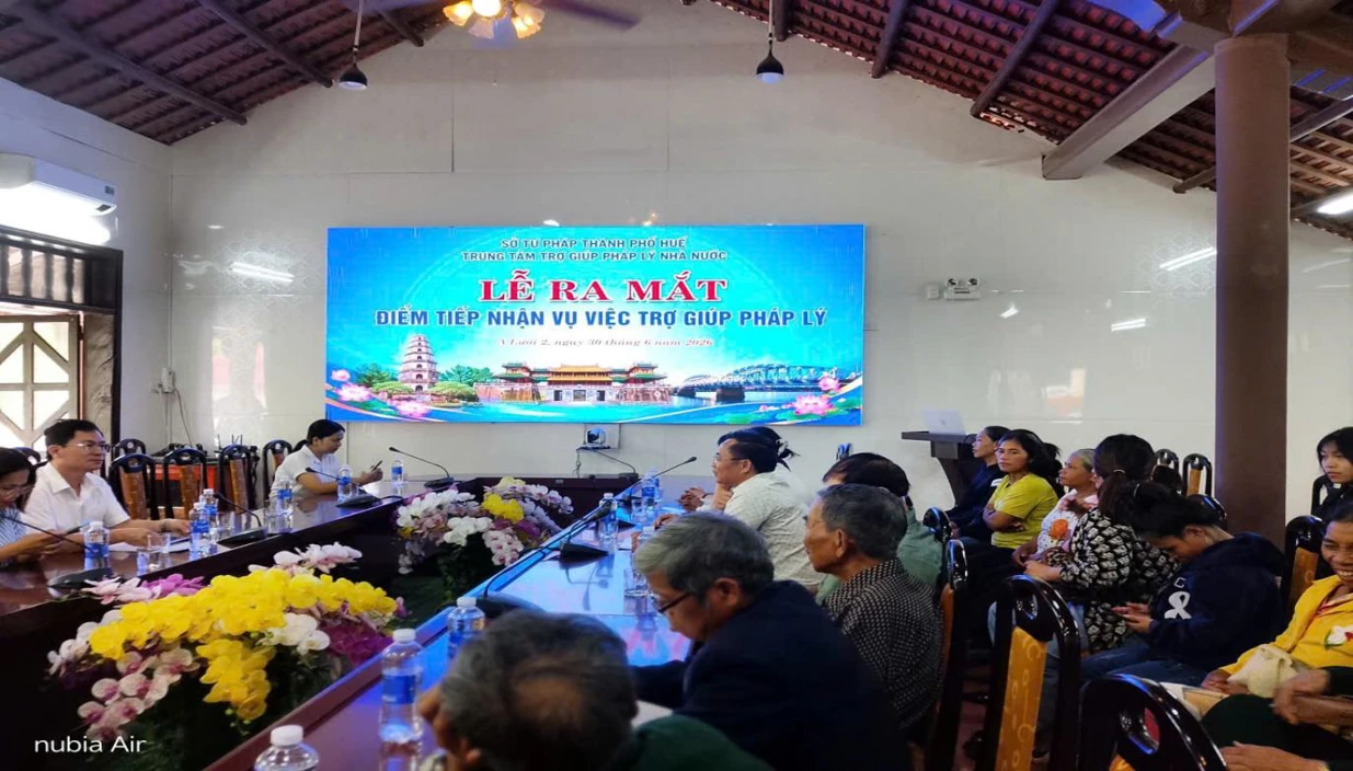 Điểm trực tiếp nhận vụ việc trợ giúp pháp lý tại xã A Lưới 2 - Điểm tựa pháp lý của người dân vùng cao